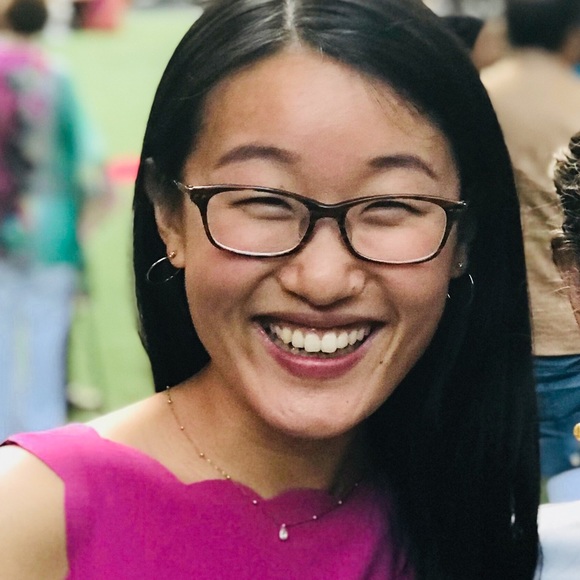 Meet your Posher, Cecilia - Picture 2 of 2